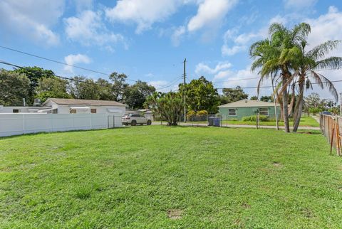 Tiny photo for 2403 Scott Street St, Hollywood, FL 33020 (MLS # RX-11119447)