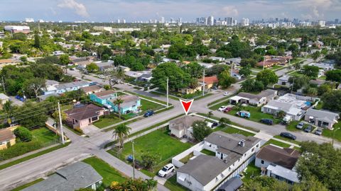 Tiny photo for 2403 Scott Street St, Hollywood, FL 33020 (MLS # RX-11119447)