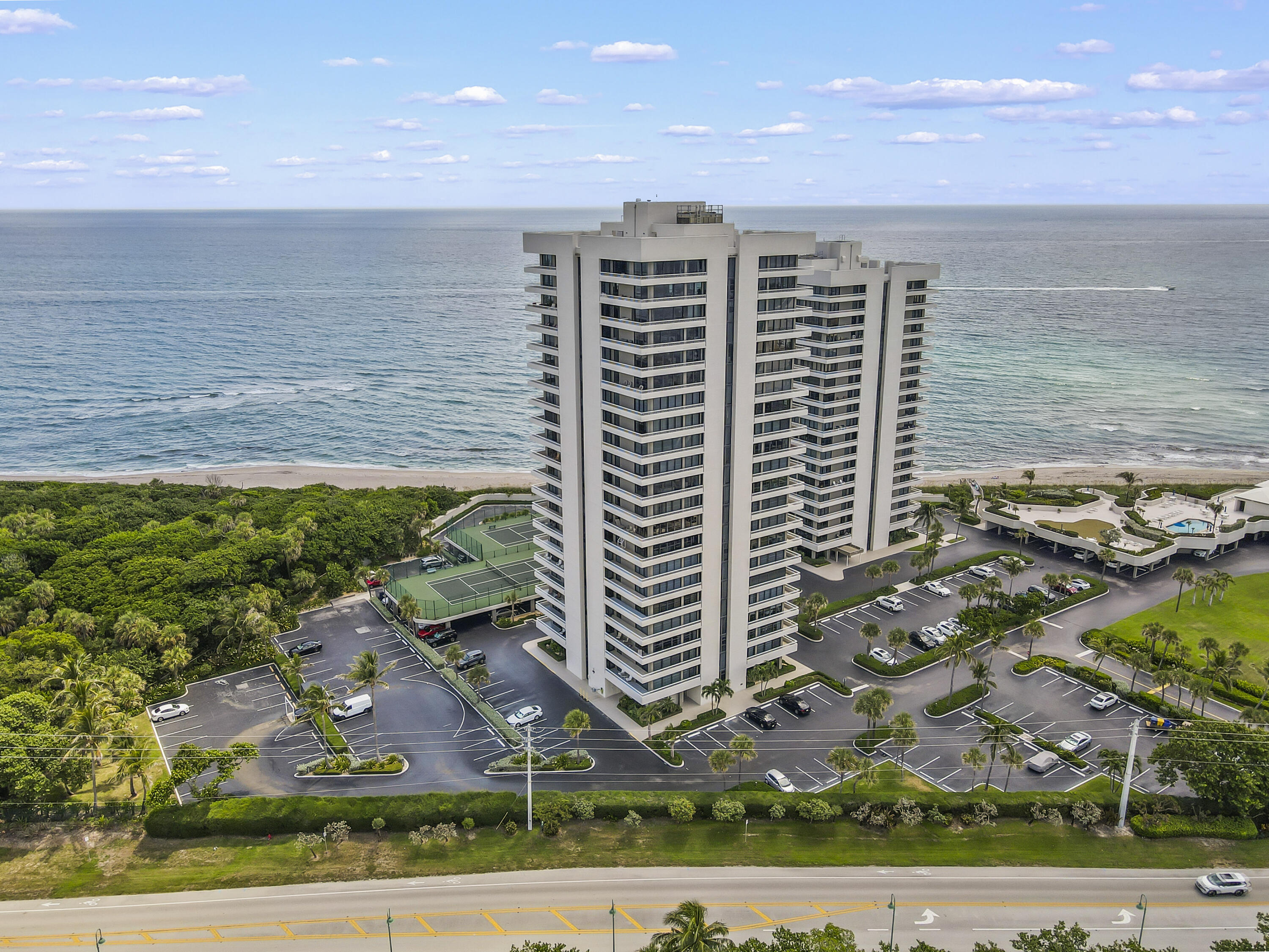 5550 N Ocean Drive 7D, Riviera Beach, Palm Beach County, Florida - 2 Bedrooms  
2 Bathrooms - 