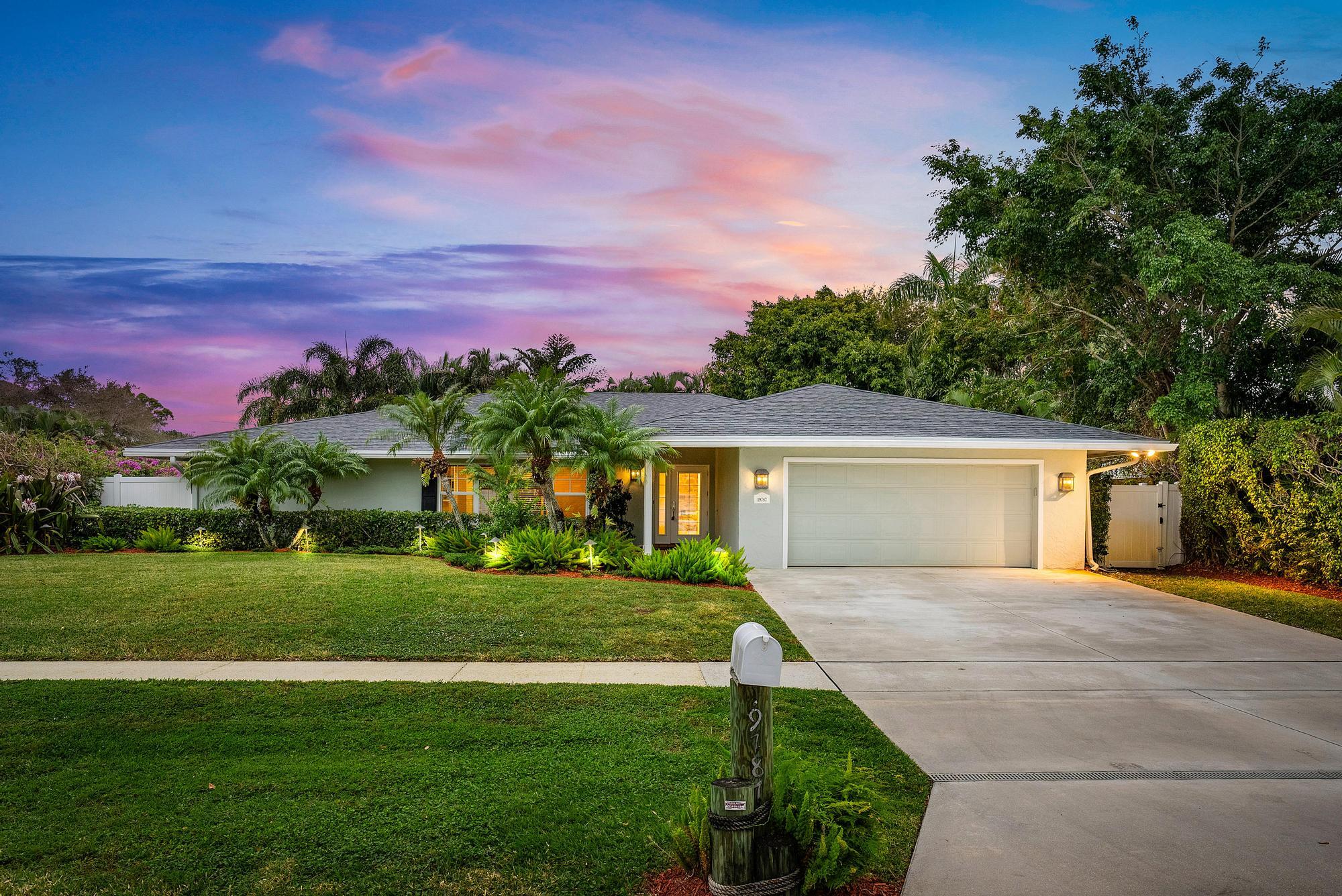 19787 Hibiscus Drive, Jupiter, Palm Beach County, Florida - 3 Bedrooms  
2 Bathrooms - 