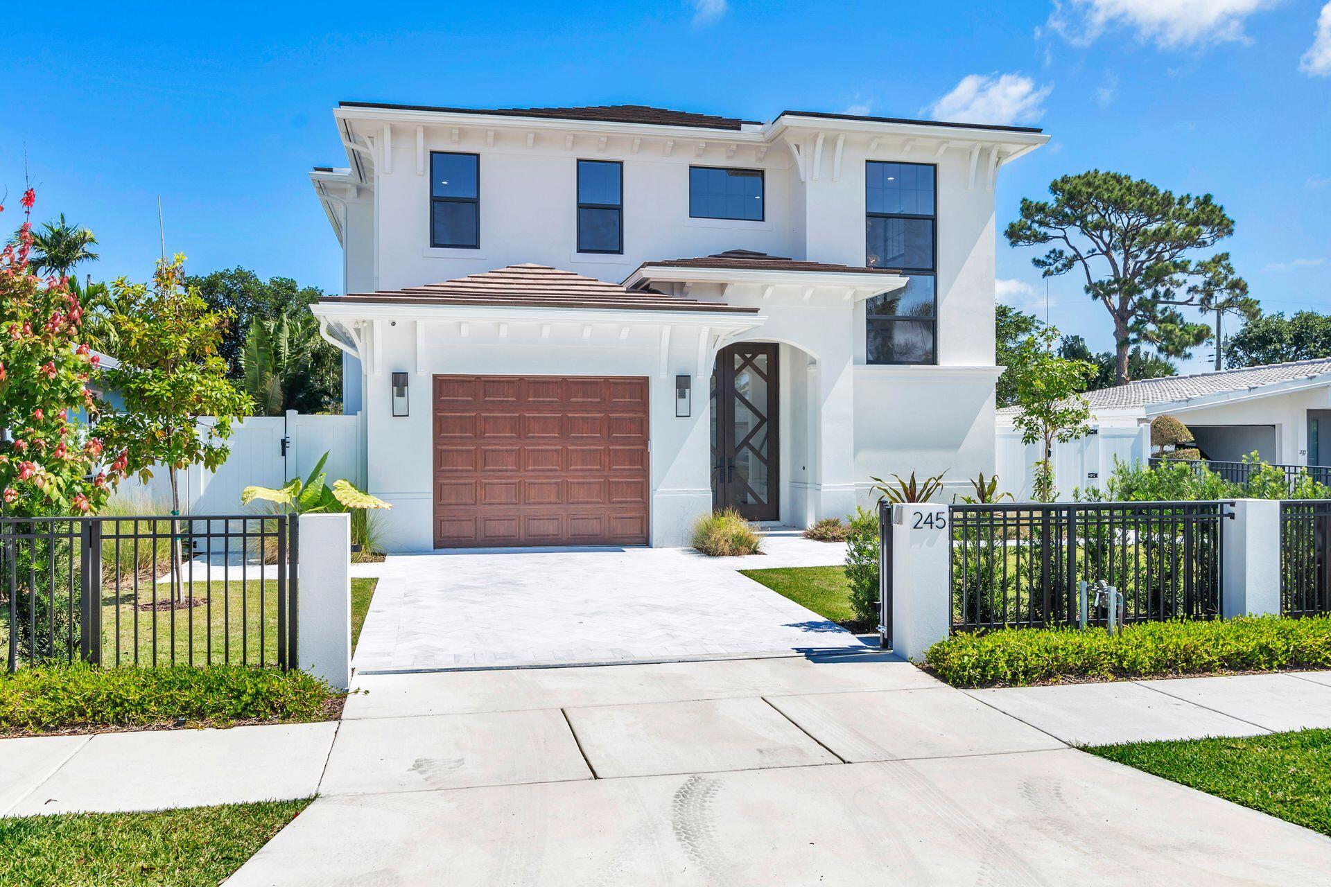 Property for Sale at 245 Alhambra Place, West Palm Beach, Palm Beach County, Florida - Bedrooms: 5 
Bathrooms: 4.5  - $4,395,000
