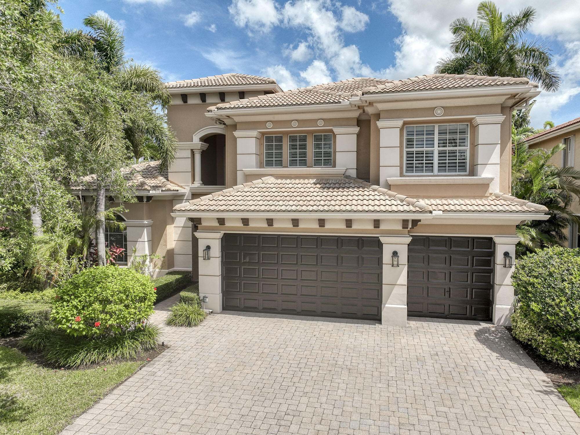 8801 Wellington View Drive, West Palm Beach, Palm Beach County, Florida - 5 Bedrooms  
4.5 Bathrooms - 