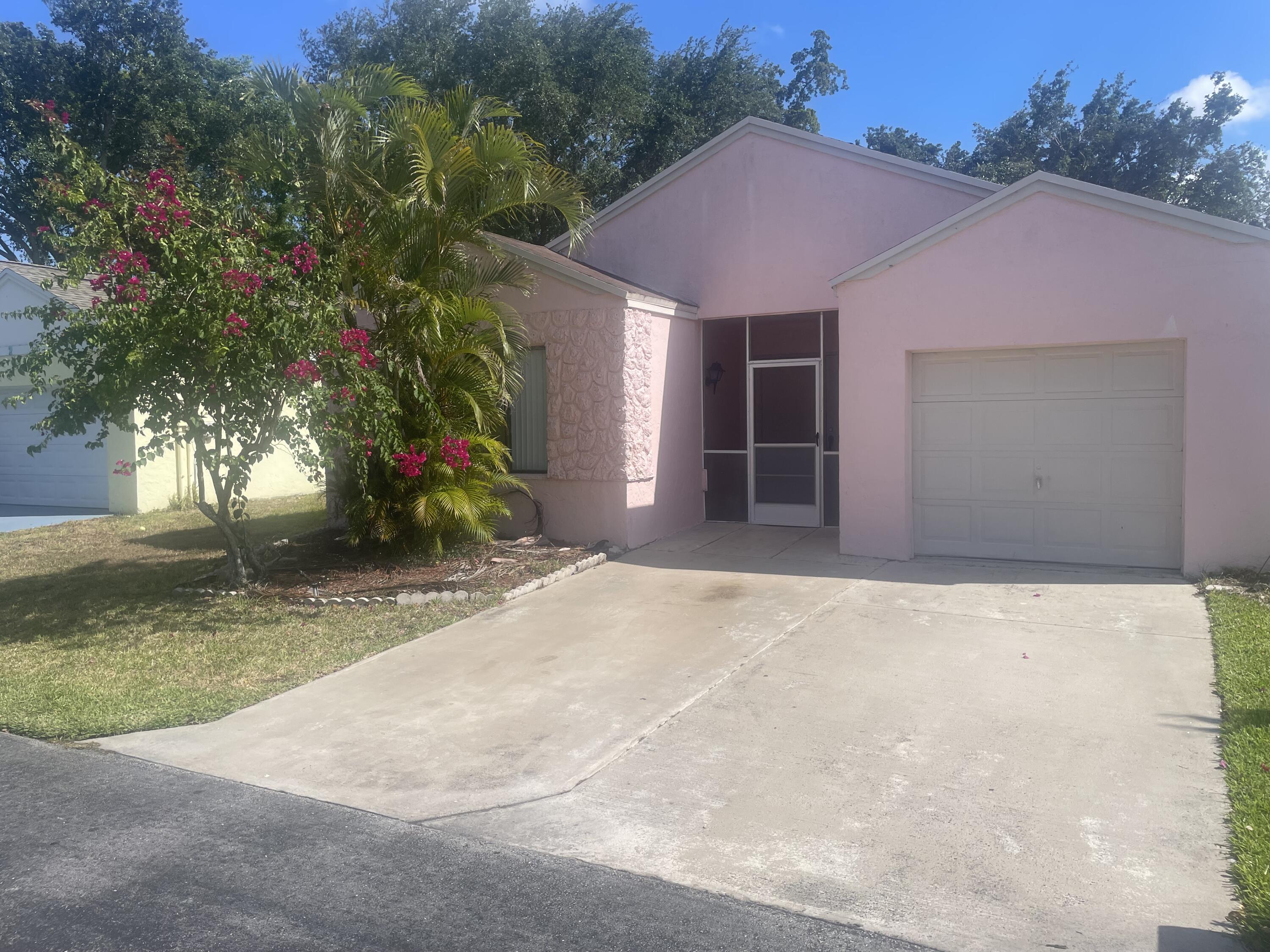 Property for Sale at 4 Beckley Place, Boynton Beach, Palm Beach County, Florida - Bedrooms: 3 
Bathrooms: 2  - $419,900