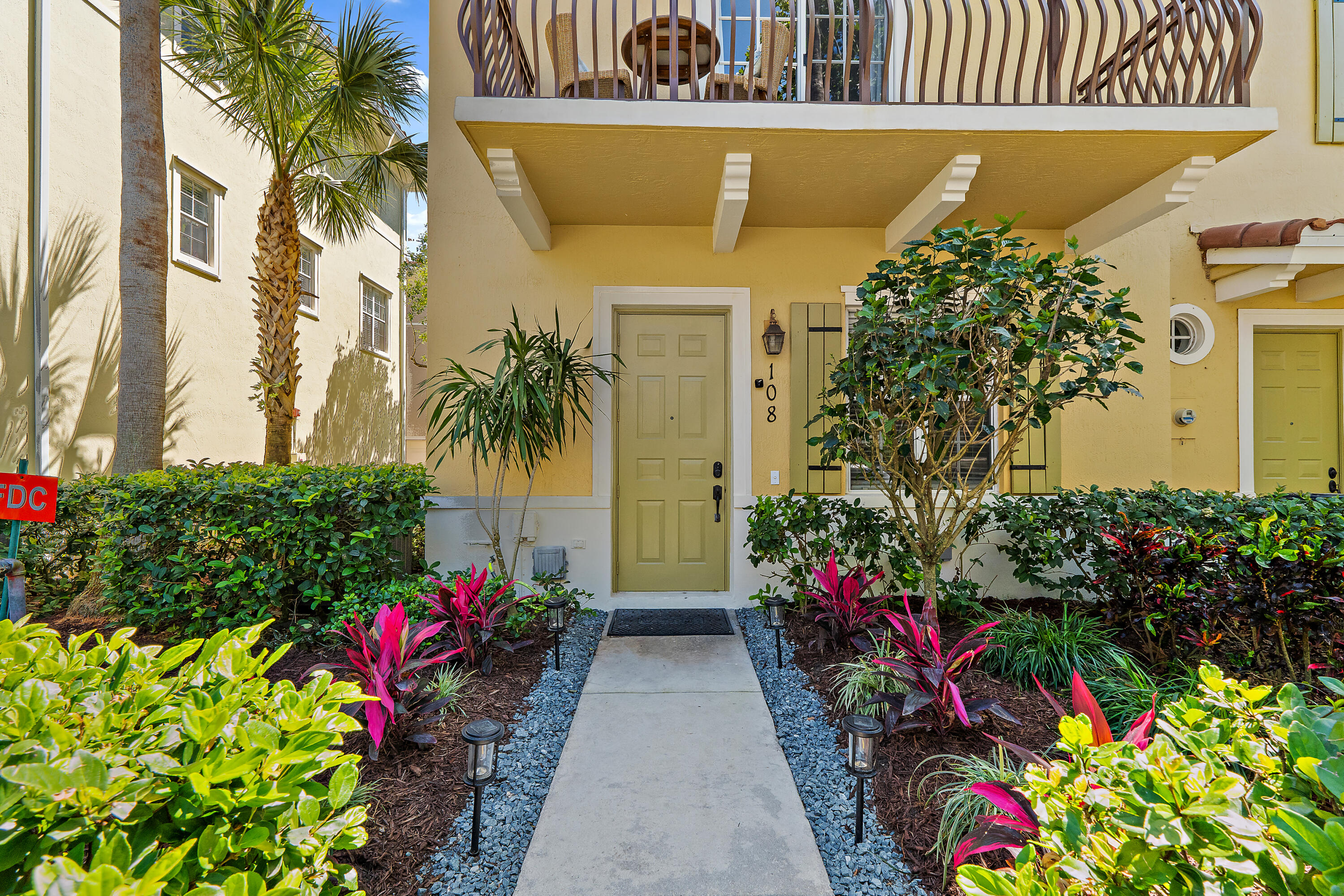 Property for Sale at 108 Osceola Lane, Jupiter, Palm Beach County, Florida - Bedrooms: 3 
Bathrooms: 3.5  - $549,000