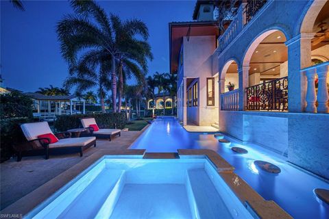 2233 Forrest LN NAPLES FL 34102