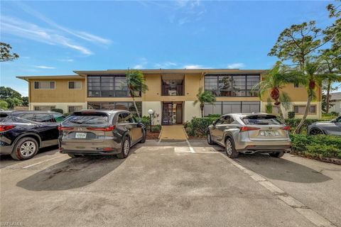 5712 Foxlake DR Unit 8, North Fort Myers, FL 33917 - MLS#: 224007581
