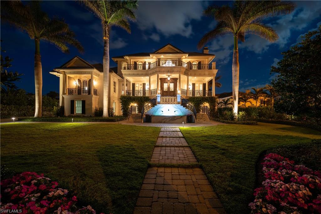 225 Cove LN