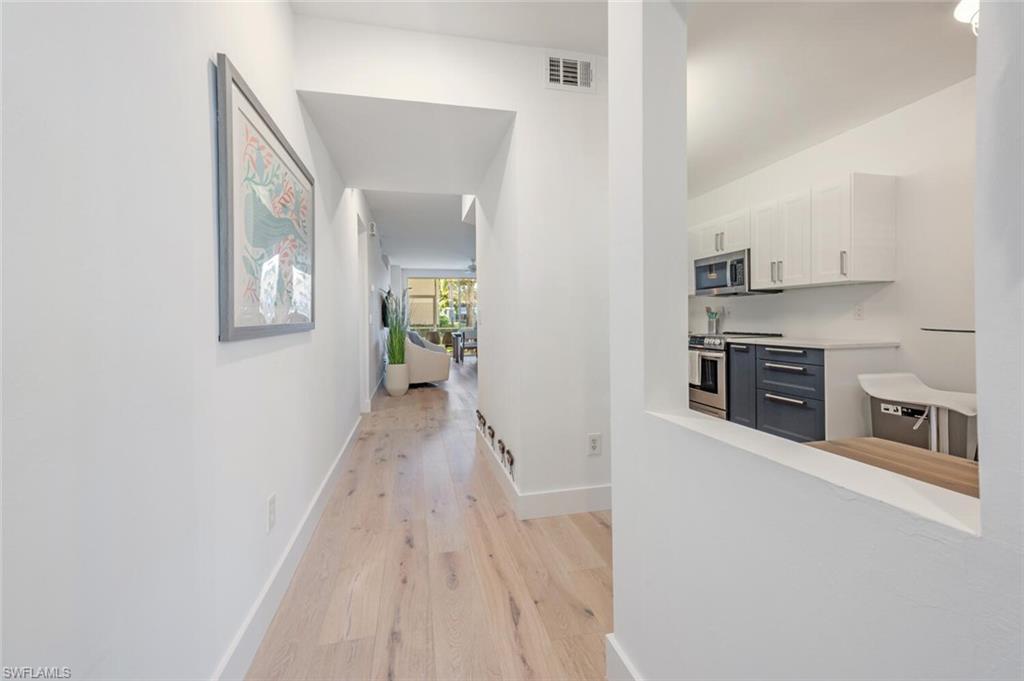 Naples, Florida 34109, United States, 2 Bedrooms Bedrooms, ,2 BathroomsBathrooms,Residential,Pending,87522