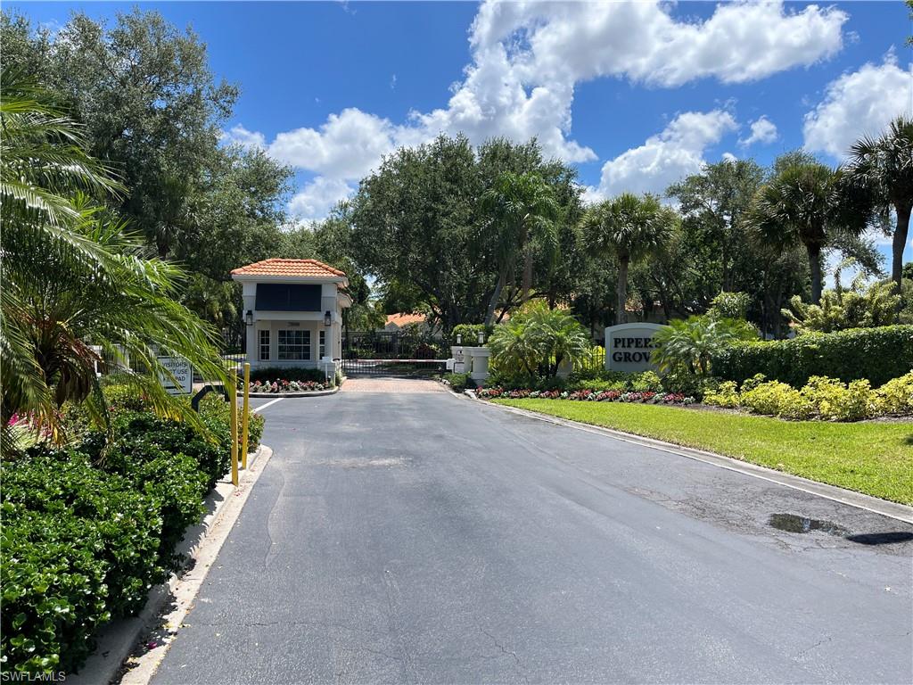 Naples, Florida 34109, United States, 2 Bedrooms Bedrooms, ,2 BathroomsBathrooms,Residential,Pending,87522