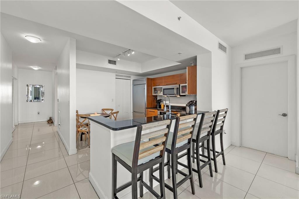 3000 Oasis Grand BLVD 3002