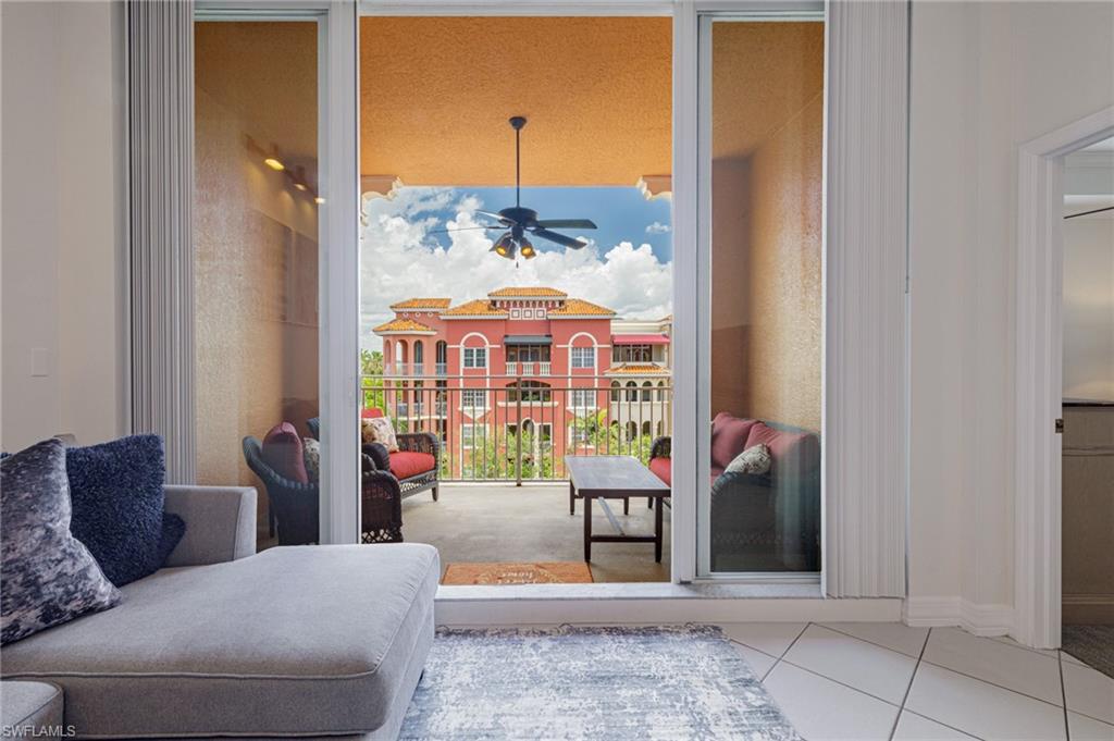 Naples, Florida 34102, United States, 2 Bedrooms Bedrooms, ,2 BathroomsBathrooms,Residential,Active,52981