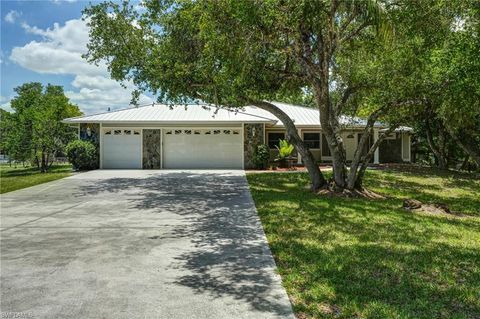 17340 Oak Creek RD ALVA FL 33920