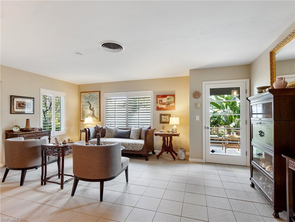 1380 Plumosa DR