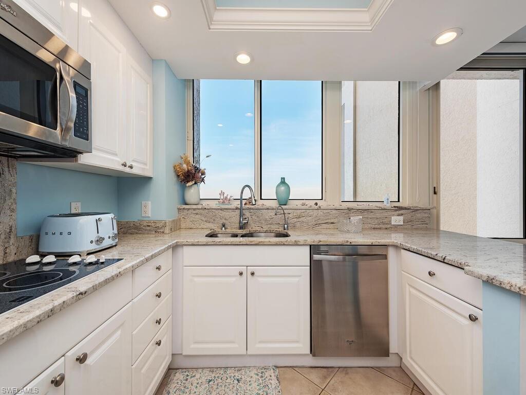 7117 PELICAN BAY BLVD 1106