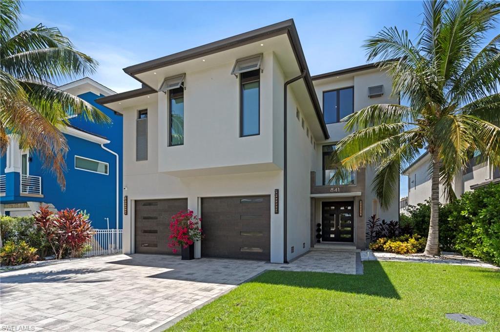 841 San Carlos DR