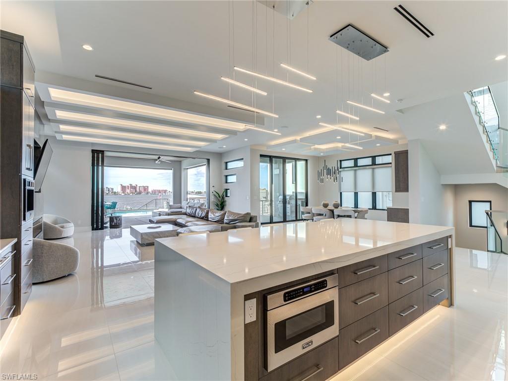841 San Carlos DR