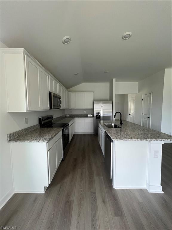 144 Blackstone DR