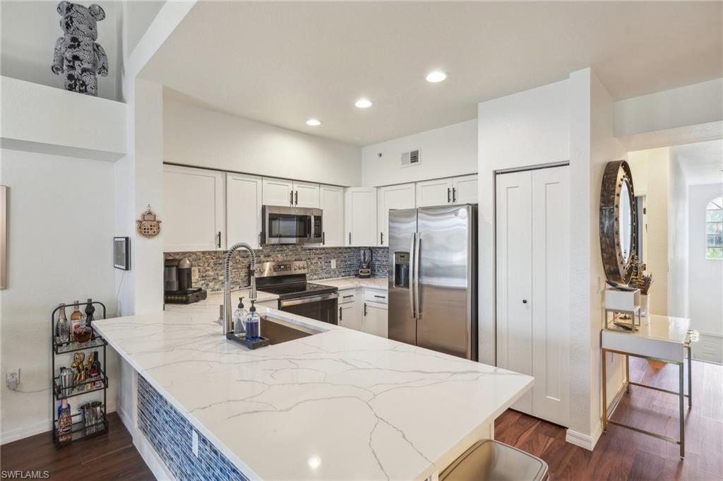 20254 Royal Villagio CT 203