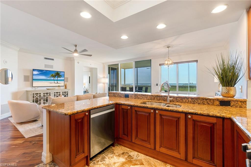 4761 West Bay BLVD 1105