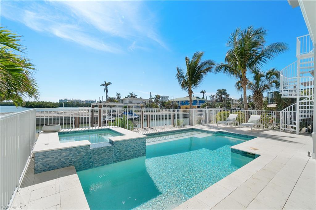 5997 Cypress LN