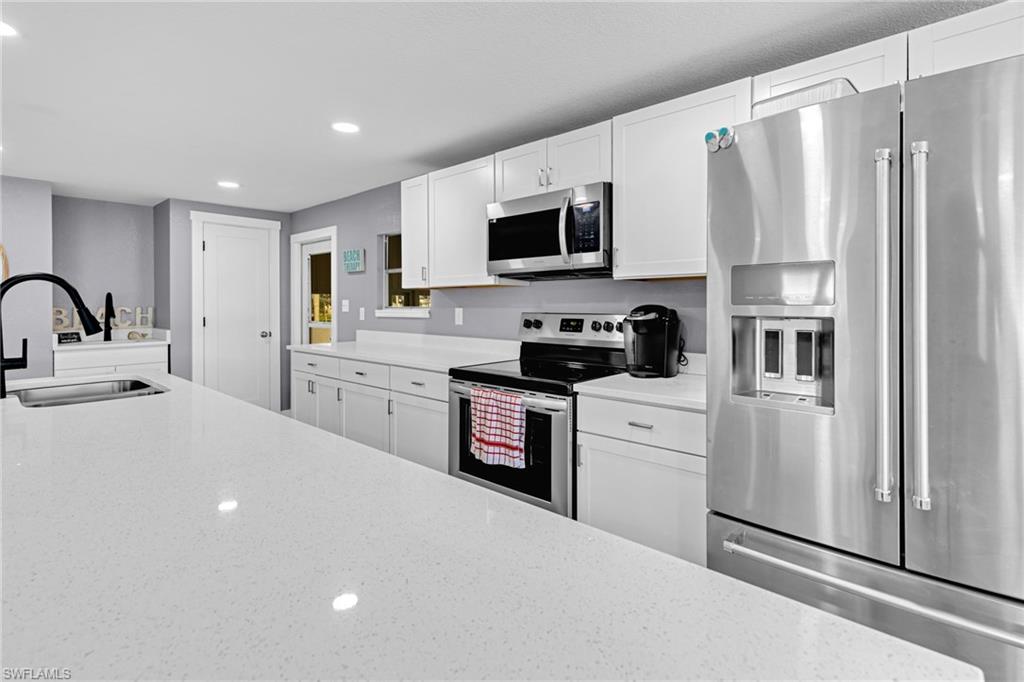 Fort Myers Beach, Florida 33931, United States, 2 Bedrooms Bedrooms, ,2 BathroomsBathrooms,Residential,Active,56983