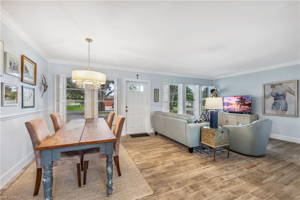1035 Wyomi DR