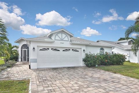 17847 Acacia DR, North Fort Myers, FL 33917 - #: 223088127