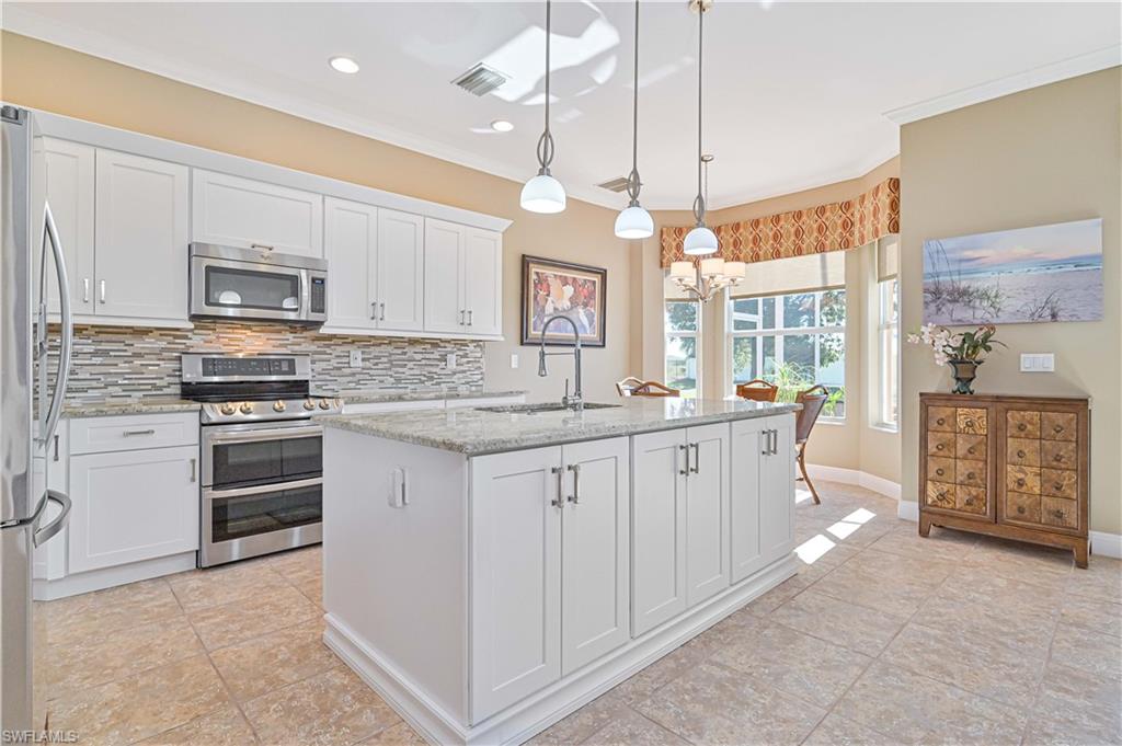 Alva, Florida 33920, United States, 2 Bedrooms Bedrooms, ,2 BathroomsBathrooms,Residential,Pending,31520