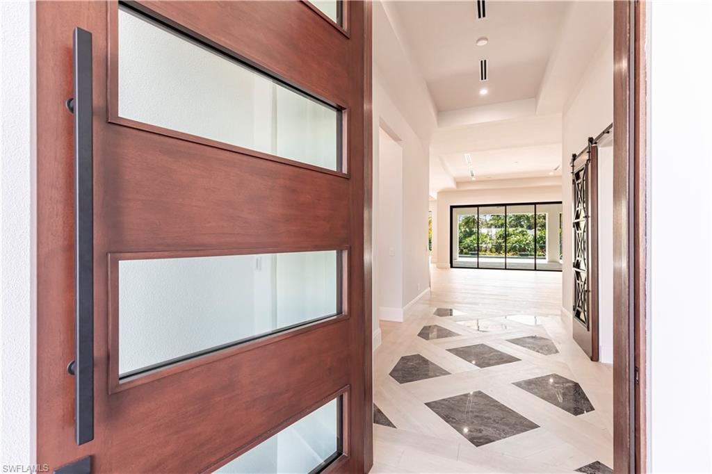 770 Port Side DR