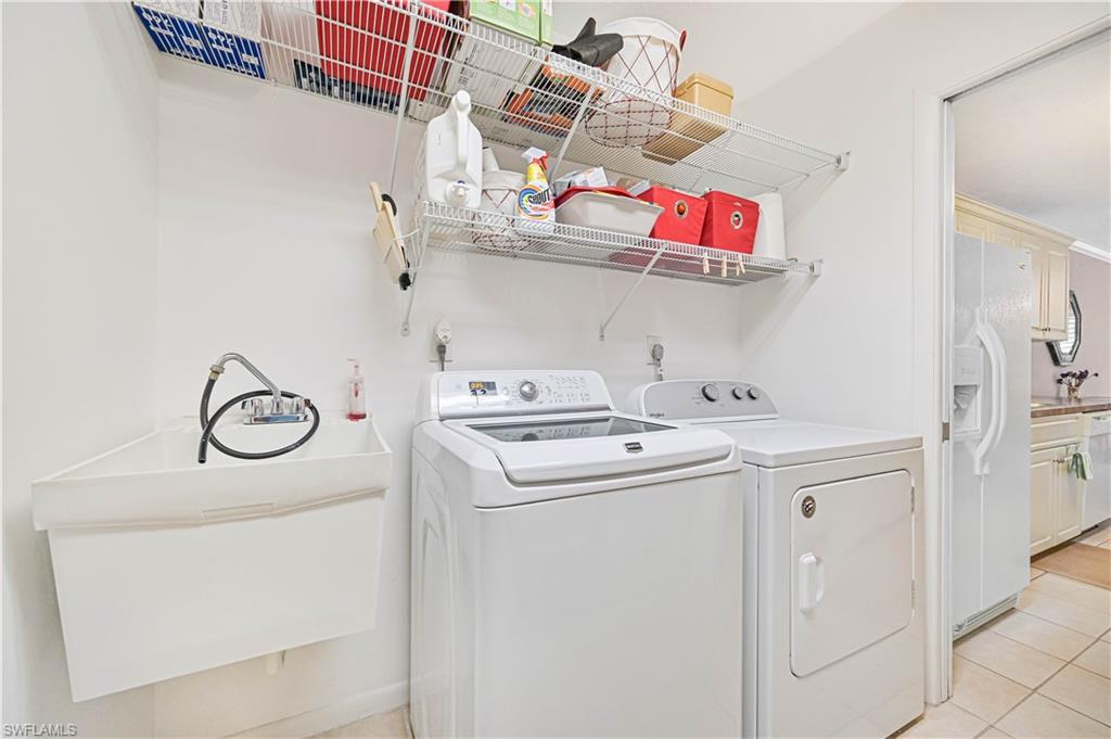 Fort Myers, Florida 33907, United States, 2 Bedrooms Bedrooms, ,2 BathroomsBathrooms,Residential,Active,159778