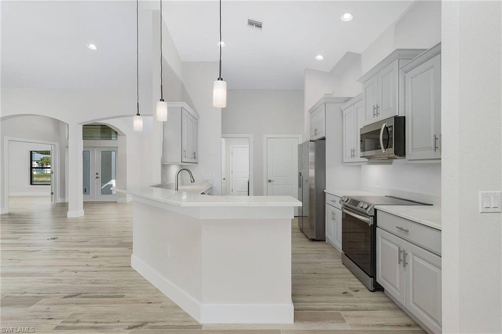 346 SW 28th PL