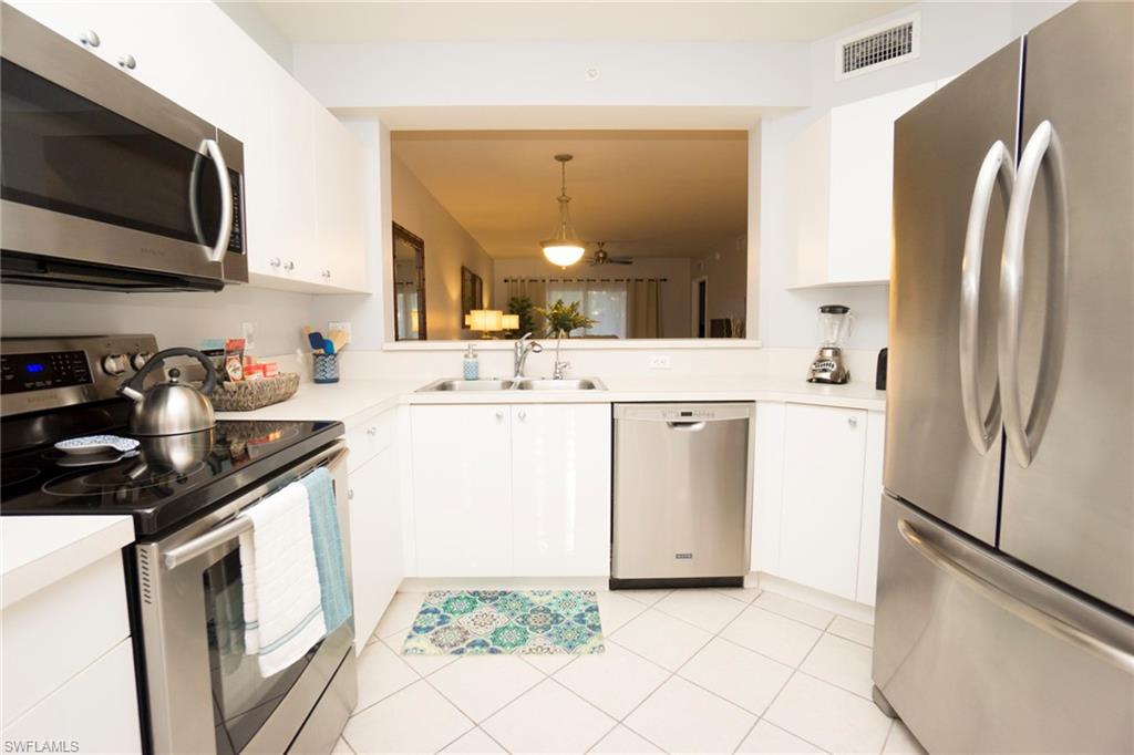 Naples, Florida 34104, United States, 2 Bedrooms Bedrooms, ,2 BathroomsBathrooms,Residential,Active,127504