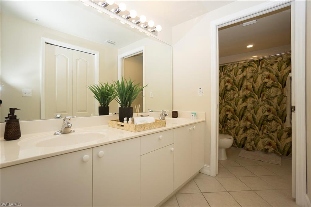 Naples, Florida 34104, United States, 2 Bedrooms Bedrooms, ,2 BathroomsBathrooms,Residential,Active,127504