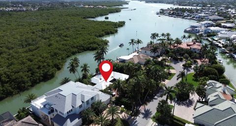 2195 Sheepshead DR NAPLES FL 34102