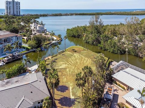 5241 Seashell AVE NAPLES FL 34103