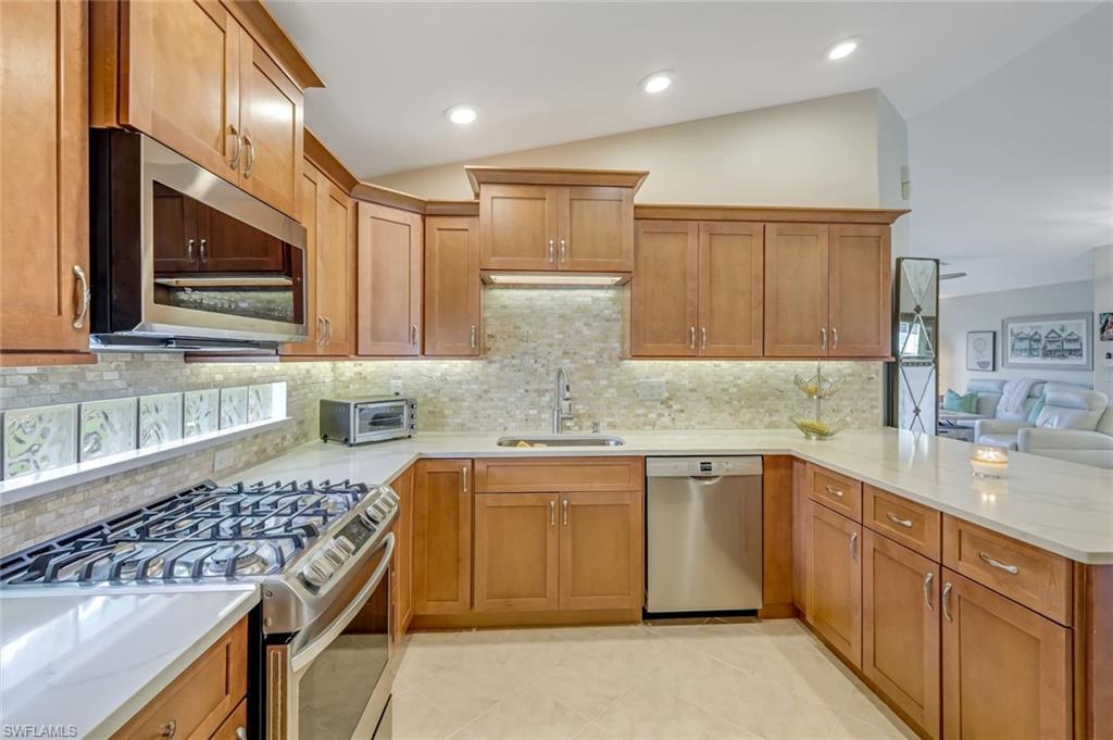 Estero, Florida 33967, United States, 2 Bedrooms Bedrooms, ,2 BathroomsBathrooms,Residential,Active,200764