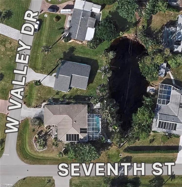 688 W Valley DR