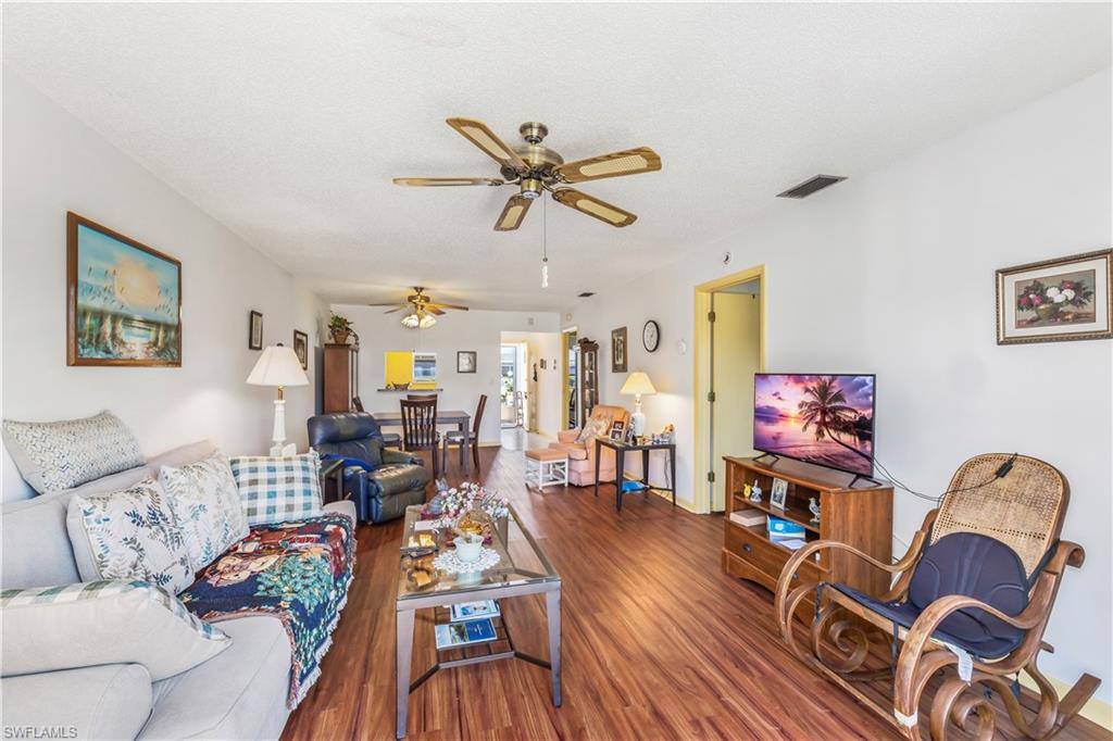 6842 Bogey DR