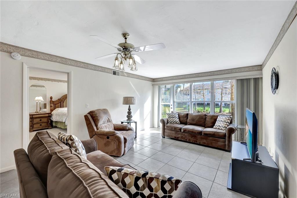 4150 Looking Glass LN 5