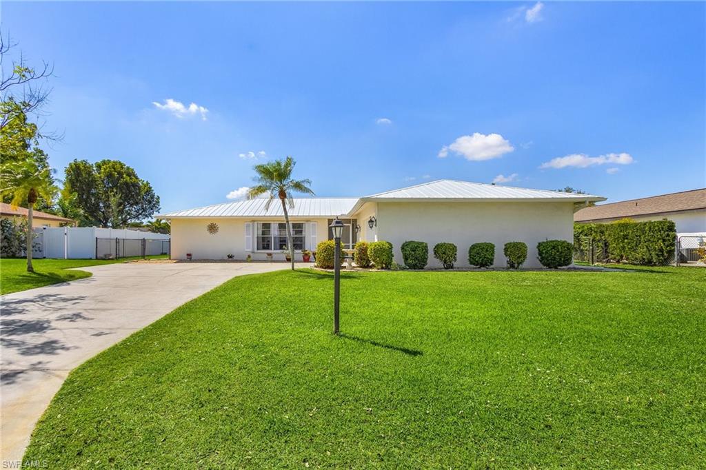 5581 Amoroso DR