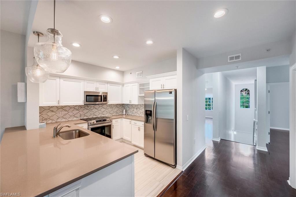 Estero, Florida 33928, United States, 2 Bedrooms Bedrooms, ,2 BathroomsBathrooms,Residential,Pending,157631