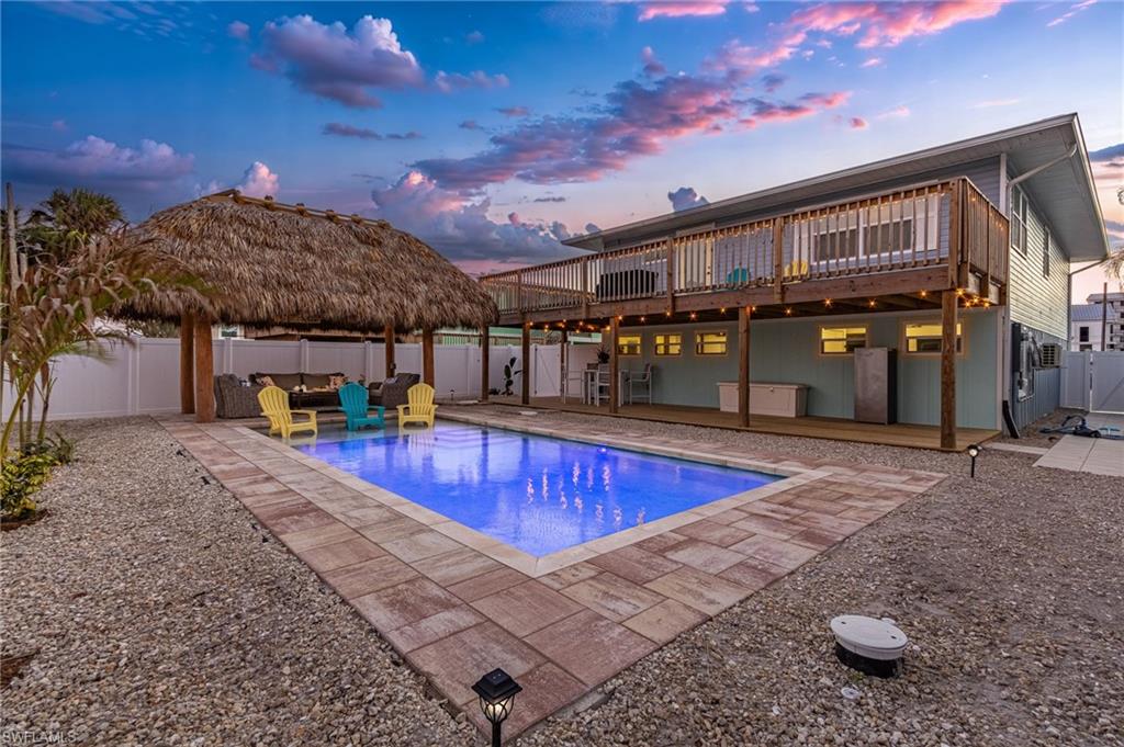 Fort Myers Beach, Florida 33931, United States, 4 Bedrooms Bedrooms, ,3 BathroomsBathrooms,Residential,Active,139515