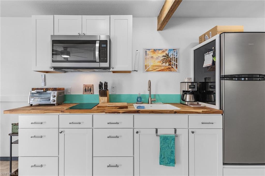 Fort Myers Beach, Florida 33931, United States, 4 Bedrooms Bedrooms, ,3 BathroomsBathrooms,Residential,Active,139515