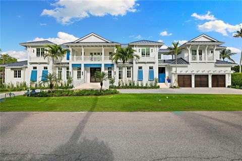 2131 Marina DR NAPLES FL 34102