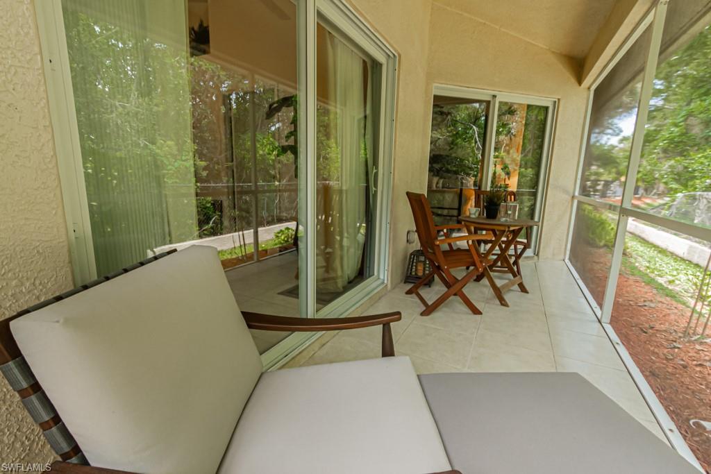 Naples, Florida 34104, United States, 2 Bedrooms Bedrooms, ,3 BathroomsBathrooms,Residential,Pending,59134