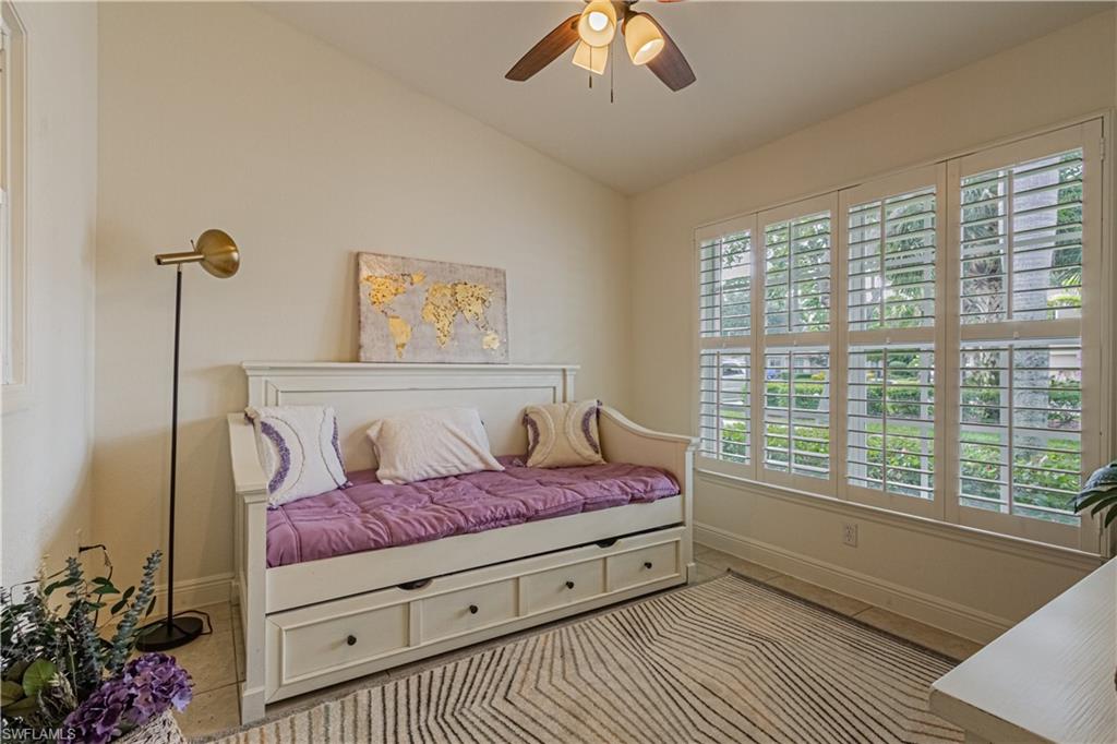 Naples, Florida 34104, United States, 2 Bedrooms Bedrooms, ,3 BathroomsBathrooms,Residential,Pending,59134