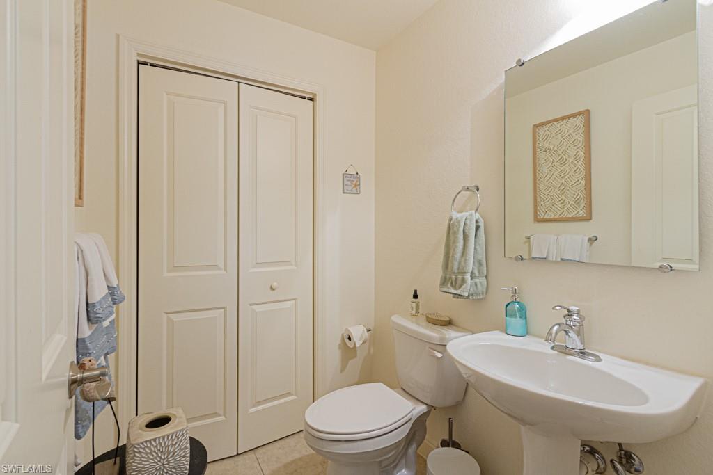 Naples, Florida 34104, United States, 2 Bedrooms Bedrooms, ,3 BathroomsBathrooms,Residential,Pending,59134