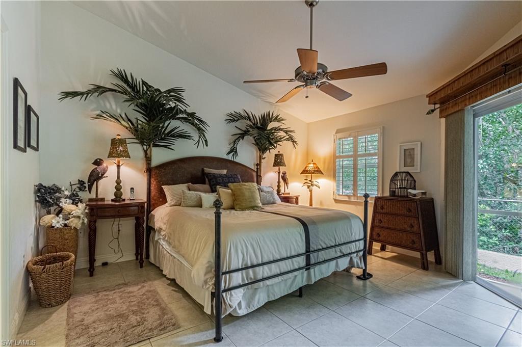 Naples, Florida 34104, United States, 2 Bedrooms Bedrooms, ,3 BathroomsBathrooms,Residential,Pending,59134