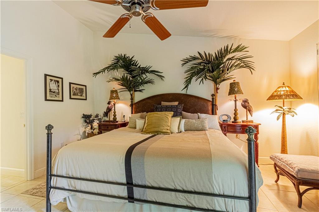 Naples, Florida 34104, United States, 2 Bedrooms Bedrooms, ,3 BathroomsBathrooms,Residential,Pending,59134