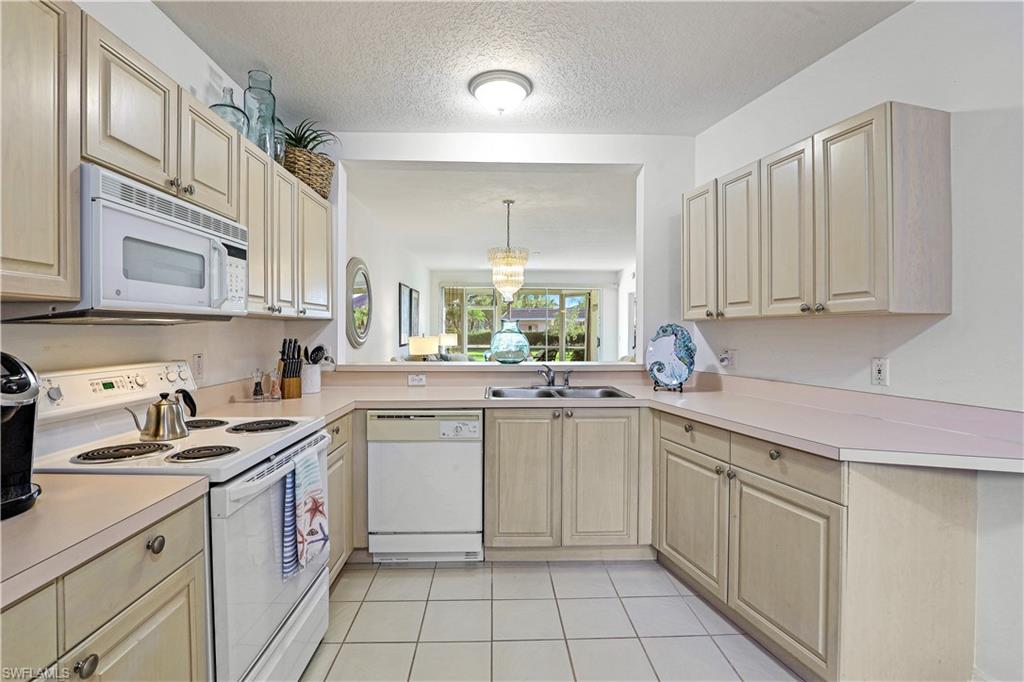 Naples, Florida 34113, United States, 2 Bedrooms Bedrooms, ,2 BathroomsBathrooms,Residential,Active,87508